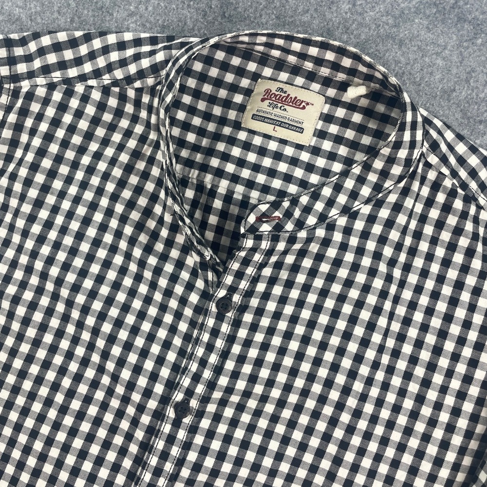 The Roadster Life Co. Mens Button Down Shirt L Black and White Gingham